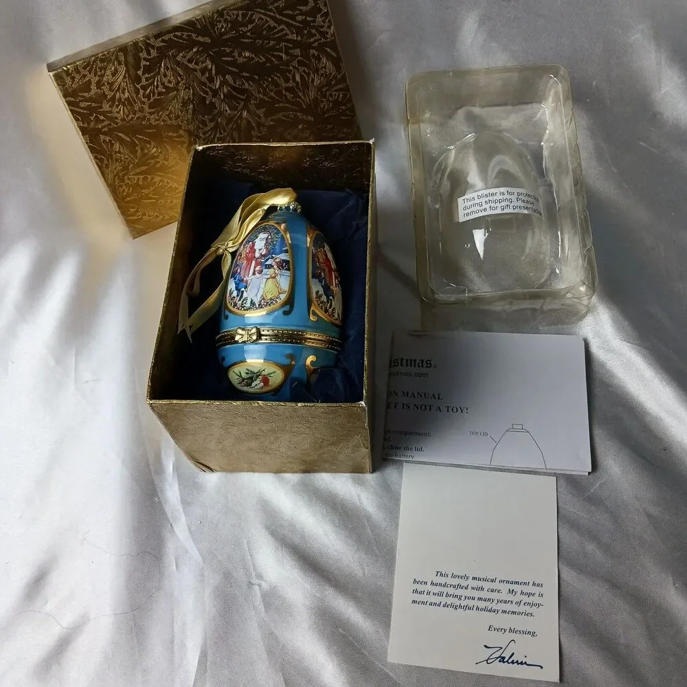 VINTAGE 2007 MR. CHRISTMAS MUSICAL EGG ORNAMENT (WE WISH YOU A MERRY)-WORKING!
